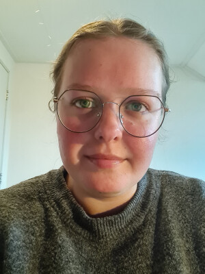 Lynn zoekt een Kamer / Studio / Appartement / Huurwoning in Den Haag