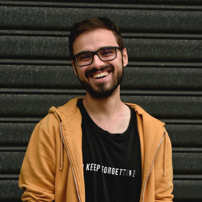 Mihai-Iulian zoekt een Kamer / Studio / Appartement in Den Haag