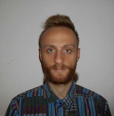 Daniele  zoekt een Kamer / Studio / Appartement in Den Haag