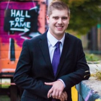 Leon zoekt een Kamer / Studio / Appartement in Den Haag