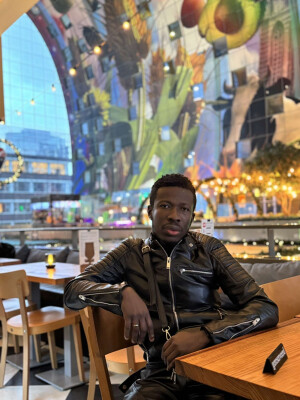 Clarence Erzuah zoekt een Kamer / Appartement in Den Haag